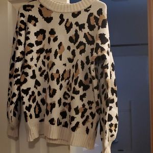 Small leopard print sweater